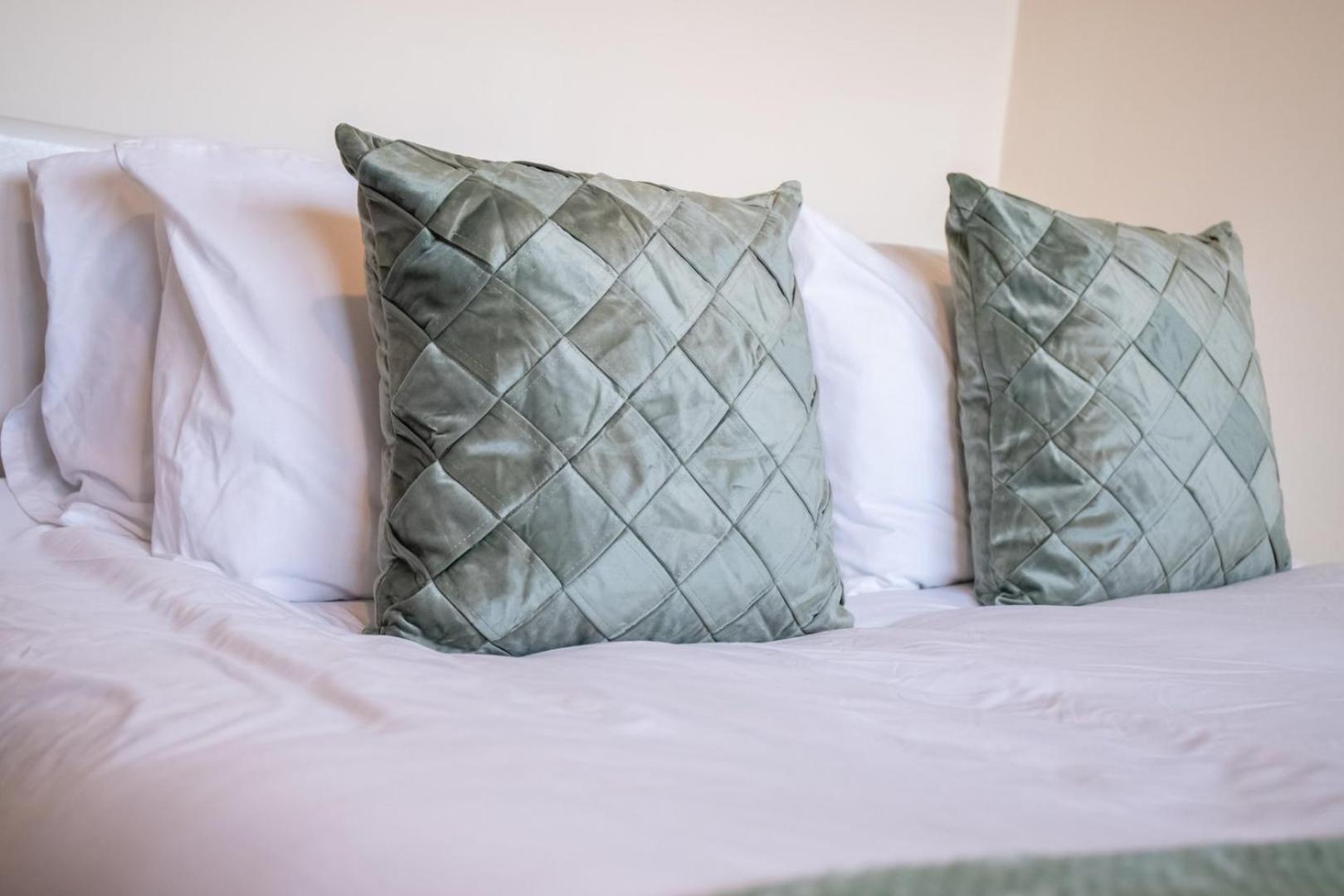 Leeds Vibrant 2 Bedroom Sleeps 4 Eksteriør bilde