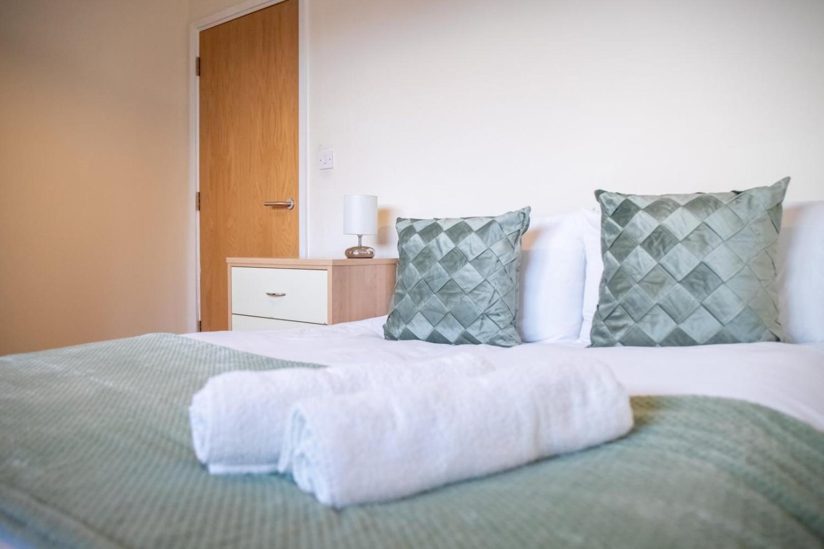 Leeds Vibrant 2 Bedroom Sleeps 4 Eksteriør bilde